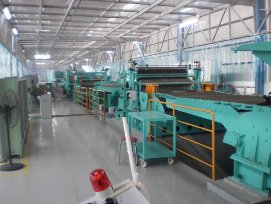 240KW High Productivity Metal Coil Uncoiling Leveling Flying Shear Combination Line